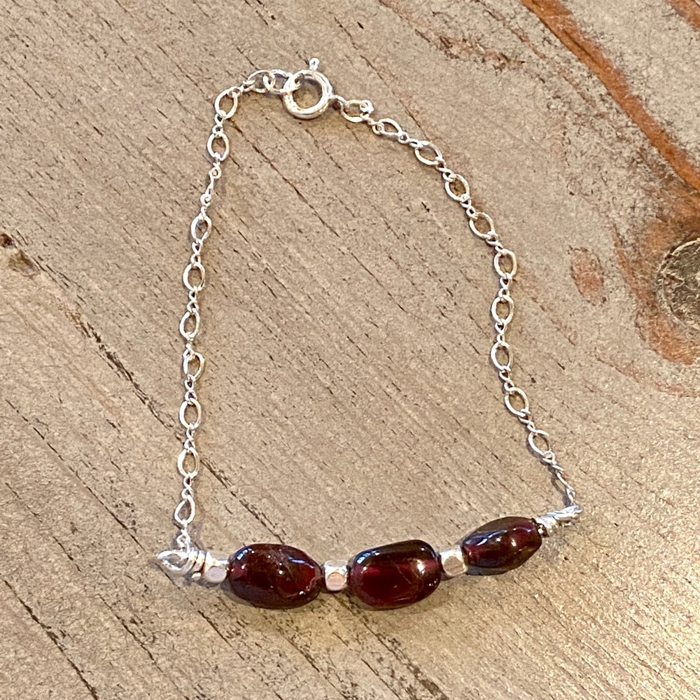 NWT Hand Crafted Garnet & Sterling Silver Bracelet